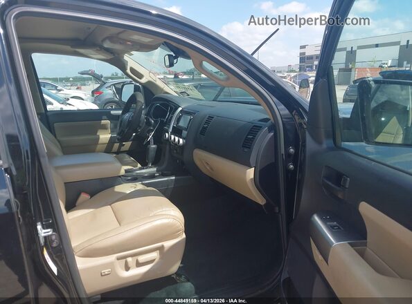 5TDZY5G14JS071339 2018 TOYOTA SEQUOIA Черный Вид салона спереди