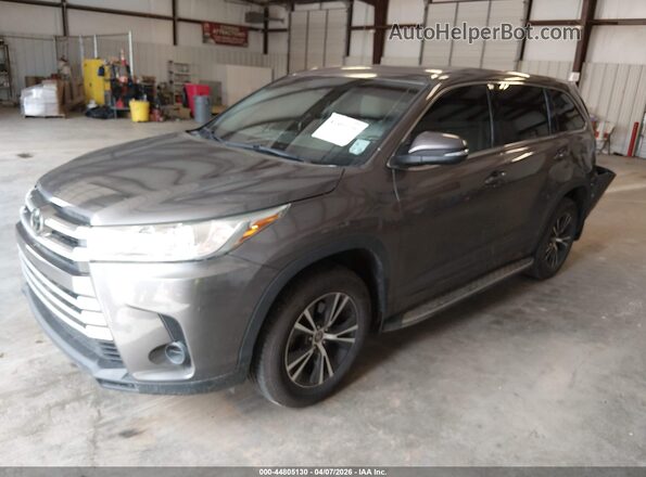 5TDZZRFH0JS263960 2018 TOYOTA LE Gray Передня ліва чверть