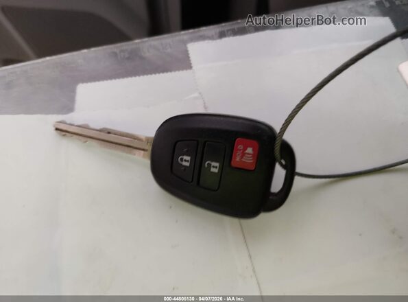 5TDZZRFH0JS263960 2018 TOYOTA LE Gray Вид панелі приладів