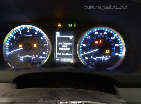 5TDZZRFH0JS263960 2018 TOYOTA LE Gray Вид задніх сидінь