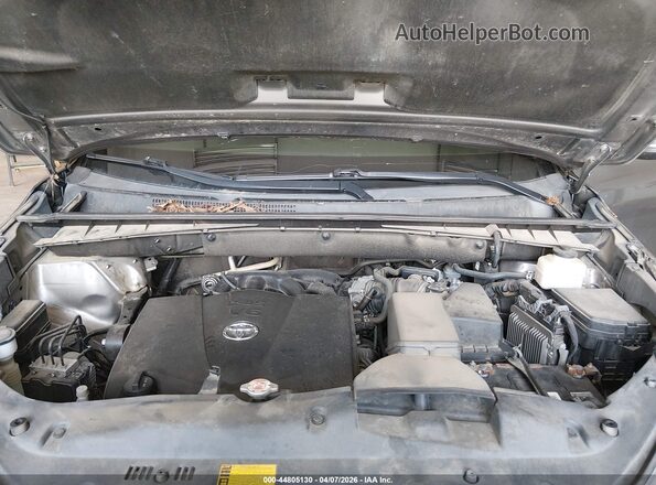 5TDZZRFH0JS263960 2018 TOYOTA LE Gray Вид ззаду