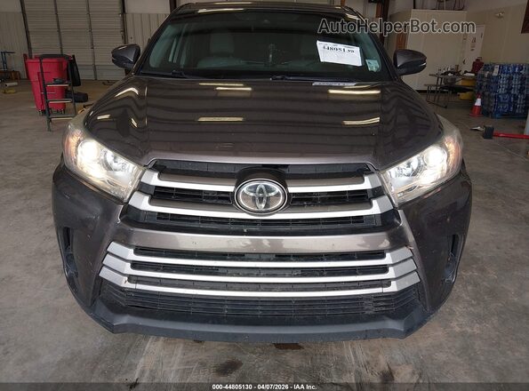 5TDZZRFH0JS263960 2018 TOYOTA LE Gray Вид щитка приладів