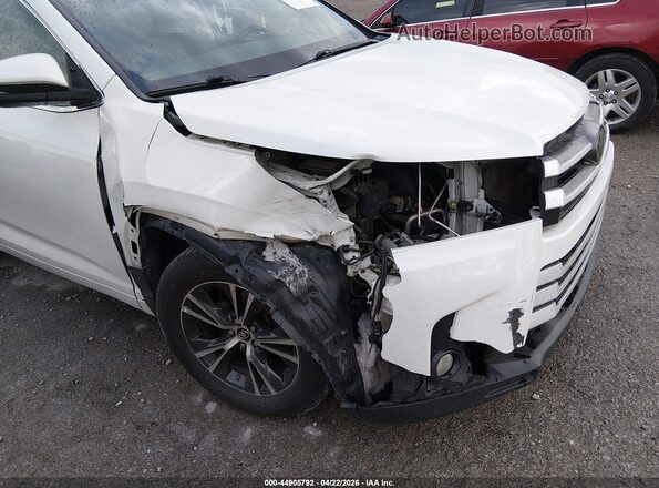 5TDZZRFH3JS258011 2018 TOYOTA LE White წინა ხედი