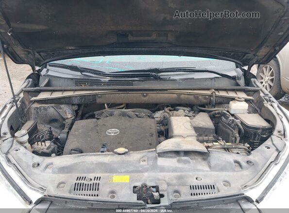 5TDZZRFH6JS245737 2018 TOYOTA LE Black Rear view