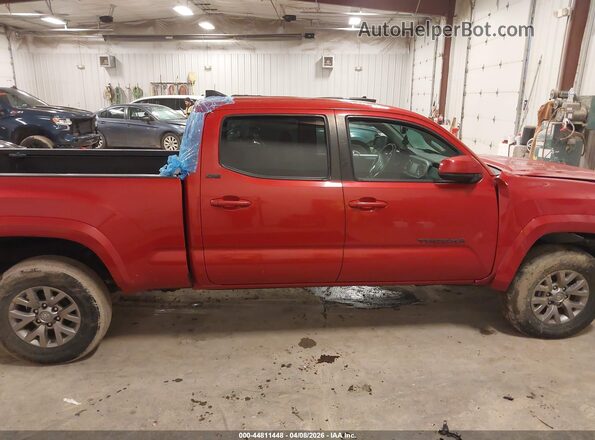 5TFDZ5BN6KX044947 2019 TOYOTA TACOMA Красный Вид задней части салона