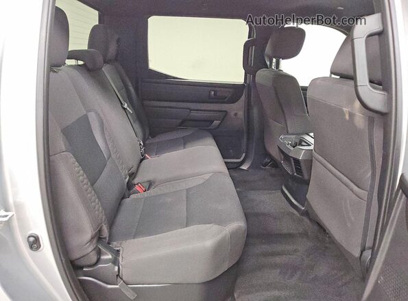 5TFKB5DB3SX311735 2025 TOYOTA TUNDRA Silver Widok tylnych siedzeń