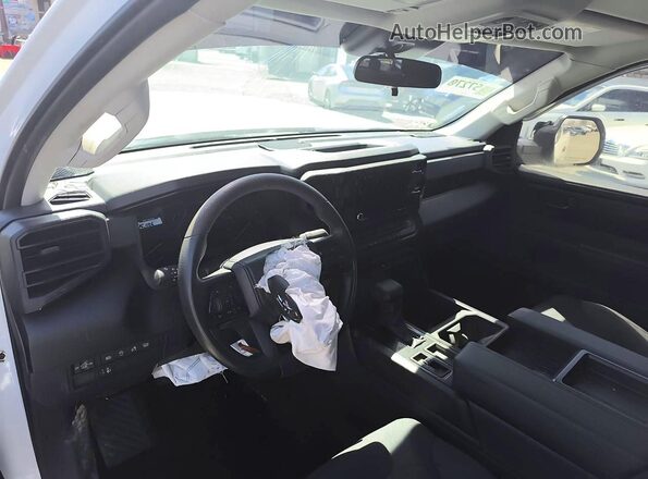 5TFKB5GD3RX002547 2024 TOYOTA TUNDRA White Widok wnętrza z przodu
