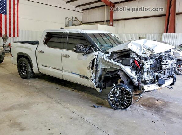 5TFMA5DB9NX040101 2022 TOYOTA TUNDRA Белый Передняя правая четверть