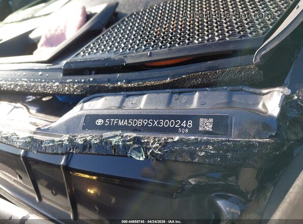 5TFMA5DB9SX300248 2025 TOYOTA TUNDRA Gray Widok komory silnika