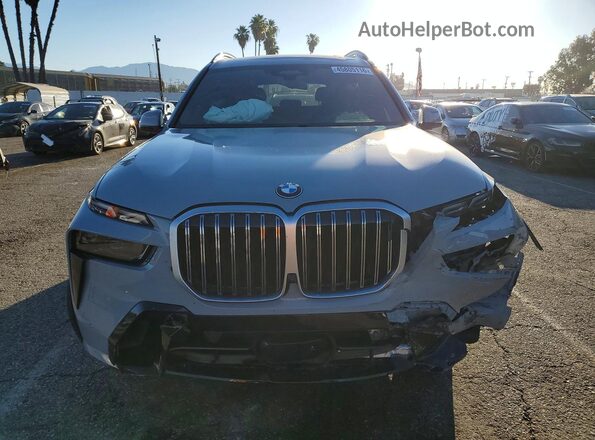 5UX23EM00P9N52688 2023 BMW X7 Серый Вид спереди