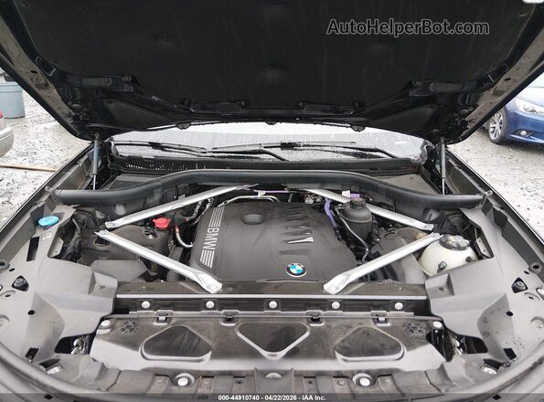 5UX23EM00R9V51026 2024 BMW X7 Черный Вид сзади