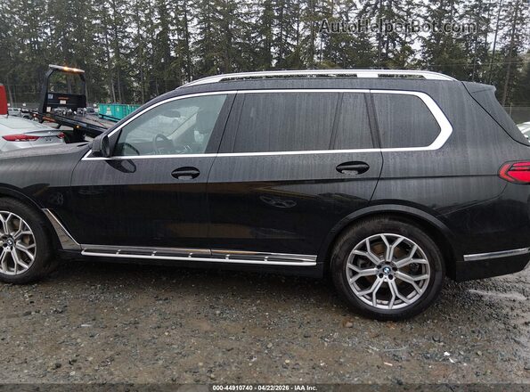 5UX23EM00R9V51026 2024 BMW X7 Черный 