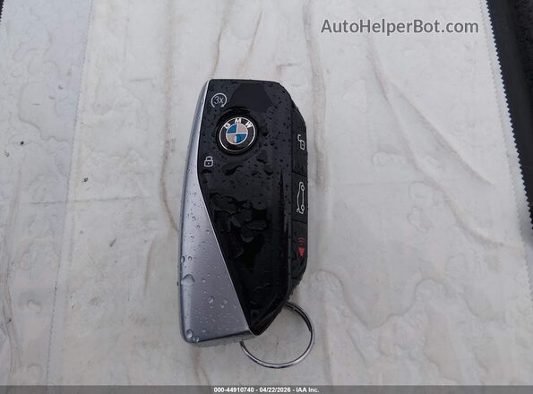 5UX23EM00R9V51026 2024 BMW X7 Черный Вид панели приборов