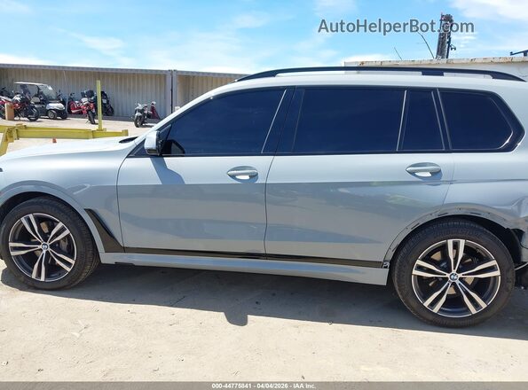 5UX23EM01P9N85182 2023 BMW X7 Gray სალონის 360-გრადუსიანი ხედი