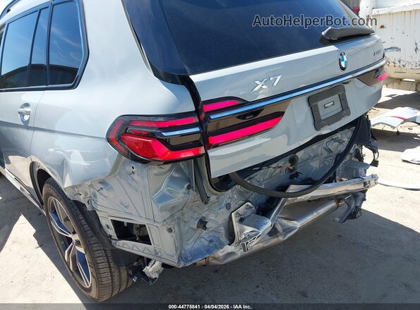 5UX23EM01P9N85182 2023 BMW X7 Gray წინა ხედი