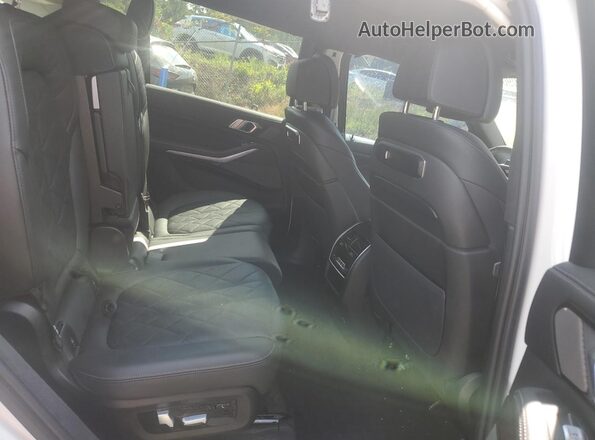 5UX23EM01P9P25098 2023 BMW X7 Белый Вид задней части салона