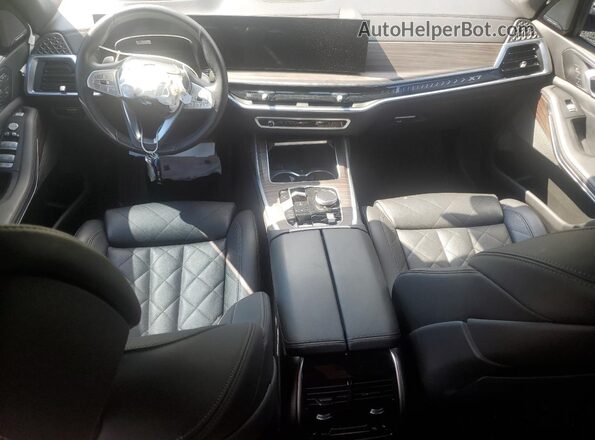 5UX23EM01P9P25098 2023 BMW X7 Белый Вид панели приборов