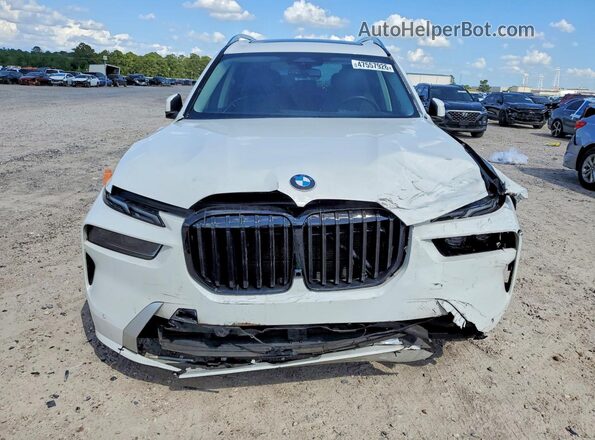 5UX23EM02S9X95637 2025 BMW X7 White Դիմացի տեսք