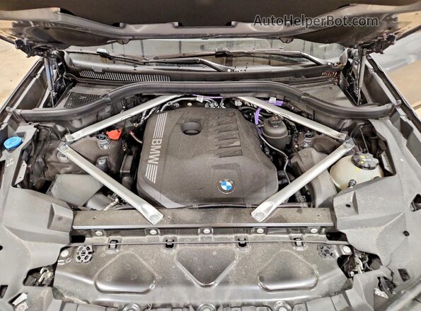 5UX23EM02S9Z45441 2025 BMW X7 Gray Engine compartment view