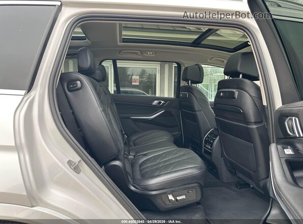 5UX23EM03R9U24321 2024 BMW X7 Белый Вид наклейки с VIN-кодом