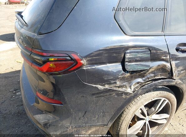 5UX23EM03S9W96700 2025 BMW X7 Black 