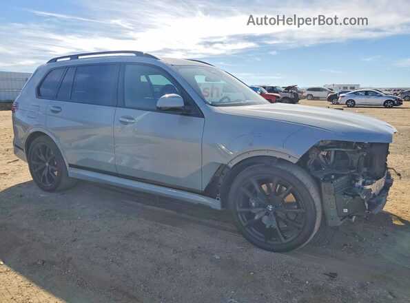 5UX23EM04P9N84656 2023 BMW X7 Gray Front right
