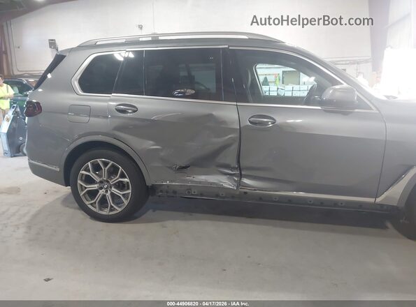 5UX23EM04S9Z58367 2025 BMW X7 Gray Вид спереду