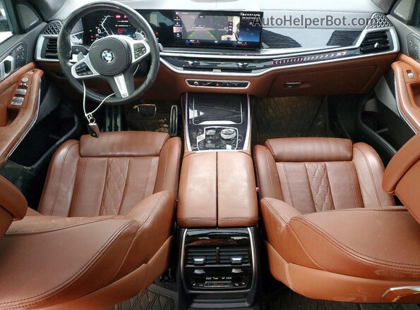 5UX23EM06P9R80586 2023 BMW X7 Maroon წინა პანელის ხედი