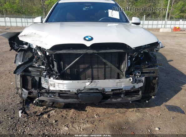 5UX23EM07S9W44955 2025 BMW X7 White Вид спереду