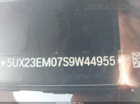 5UX23EM07S9W44955 2025 BMW X7 White 