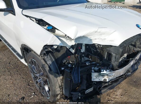 5UX23EM07S9W44955 2025 BMW X7 White 