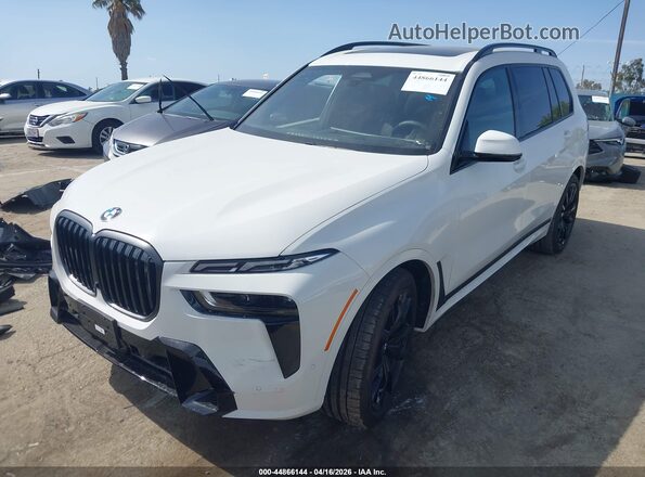 5UX23EM08T9092089 2026 BMW X7 White Przód lewy