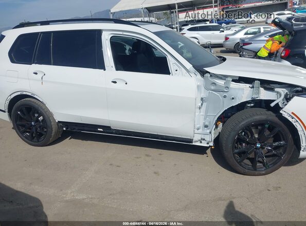 5UX23EM08T9092089 2026 BMW X7 White 