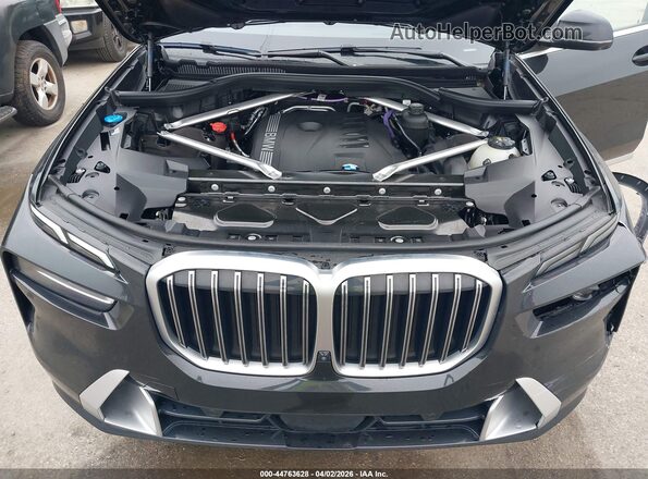5UX23EM09S9W76936 2025 BMW X7 Black Widok z tyłu