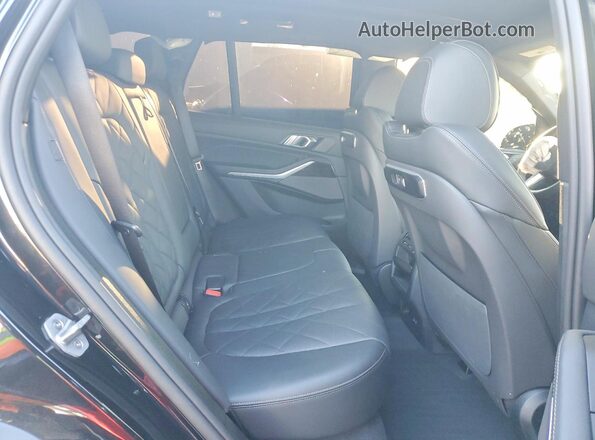 5UX23EU04T9028308 2026 BMW X5 Black Vista de los asientos traseros