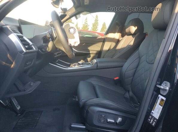5UX23EU04T9028308 2026 BMW X5 Black Vista interior delantera