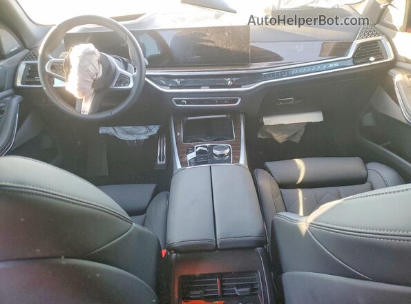 5UX23EU04T9028308 2026 BMW X5 Black Vista del salpicadero