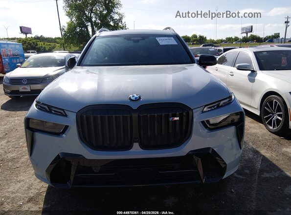 5UX33EM01S9Y80764 2025 BMW X7 Light Blue Вид задньої частини салону