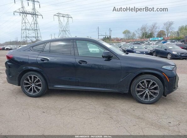 5UX33EX02S9X22929 2025 BMW X6 Black Widok wnętrza 360 stopni