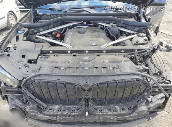 5UX33EX08R9T65475 2024 BMW X6 Black ძრავის განყოფილების ხედი