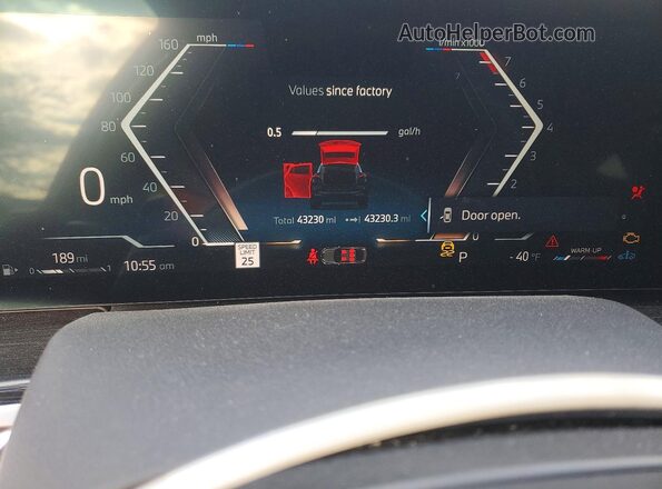 5UX33EX08R9T65475 2024 BMW X6 Black ხელსაწყოთა პანელის ხედი