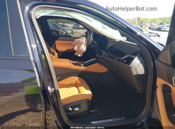 5UX33EX0XT9303101 2026 BMW X6 Black Вид салону спереду