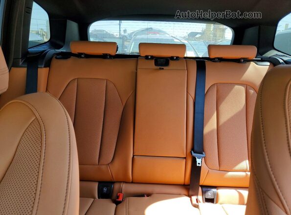 5UX43DP01R9U63004 2024 BMW X3 White Вид задніх сидінь