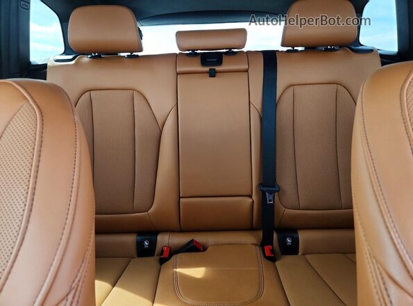 5UX43DP02N9K26029 2022 BMW X3 White Вид задніх сидінь
