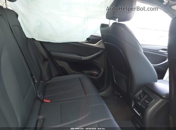 5UX43DP05R9W54103 2024 BMW X3 White Widok naklejki z numerem VIN