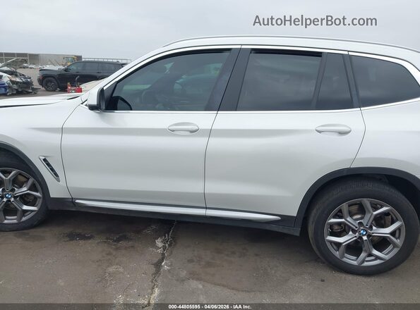 5UX43DP09P9S92189 2023 BMW X3 White Սալոնի հետևի տեսք