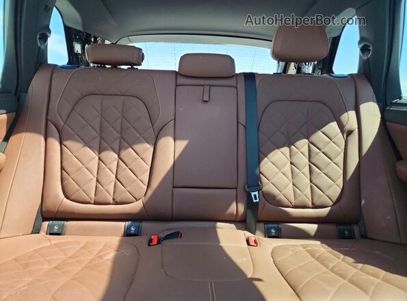 5UX43EU0XR9T41011 2024 BMW X5 Black უკანა სავარძლების ხედი