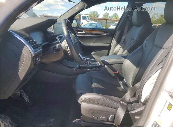 5UX53DP04R9U19762 2024 BMW X3 Белый Вид салона спереди