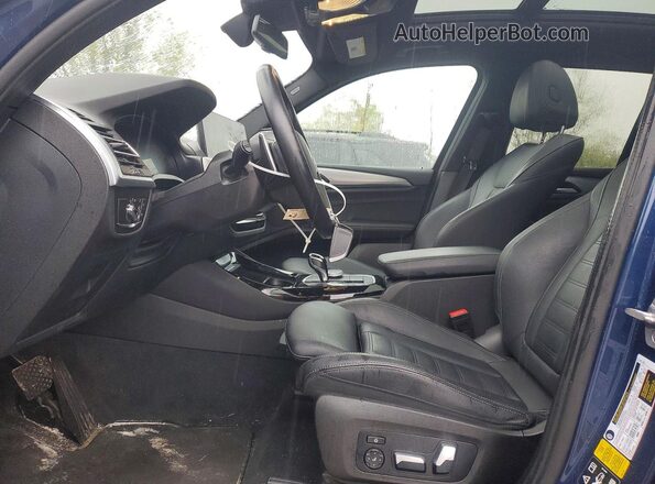 5UX53DP08N9M35425 2022 BMW X3 Blue Widok wnętrza z przodu