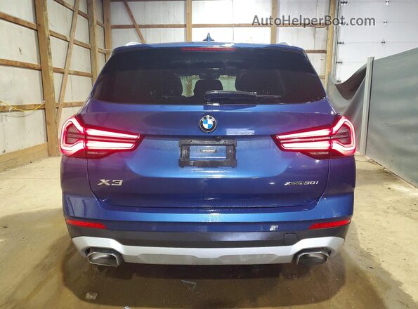 5UX53DP08N9M35425 2022 BMW X3 Blue Widok z tyłu